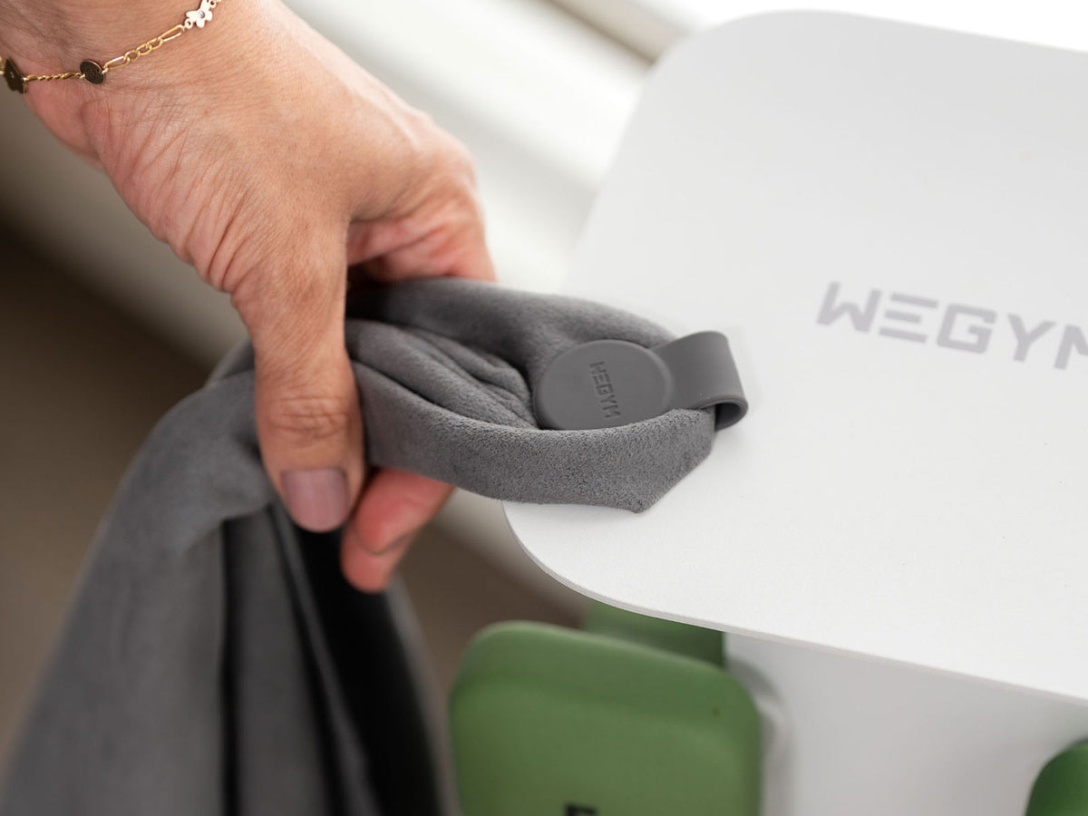 Magnetic Clip Keeps Towel off the Floor